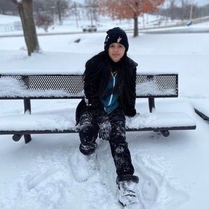 Meet your Posher, Yaneth